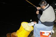 夜钓策略：投鱼所好的重要性和细节