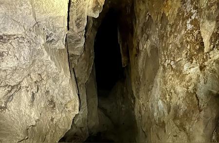 怀柔废弃矿洞探险：京郊游的神秘之旅