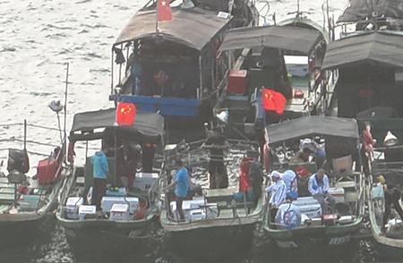 海南万宁打击非法营运：两私家渔船超载被查