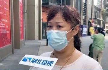 女子餐厅就餐遭宠物袭击，安全就餐如何保障？