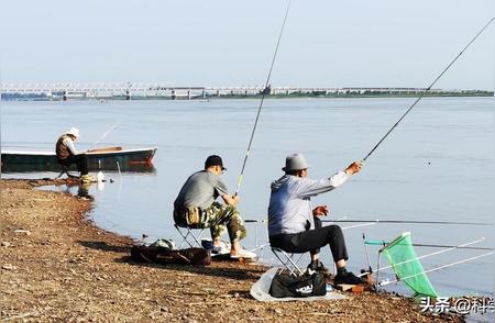 长江十年禁渔期，钓鱼活动却未受限制？钓鱼者享受的特权是为何？
